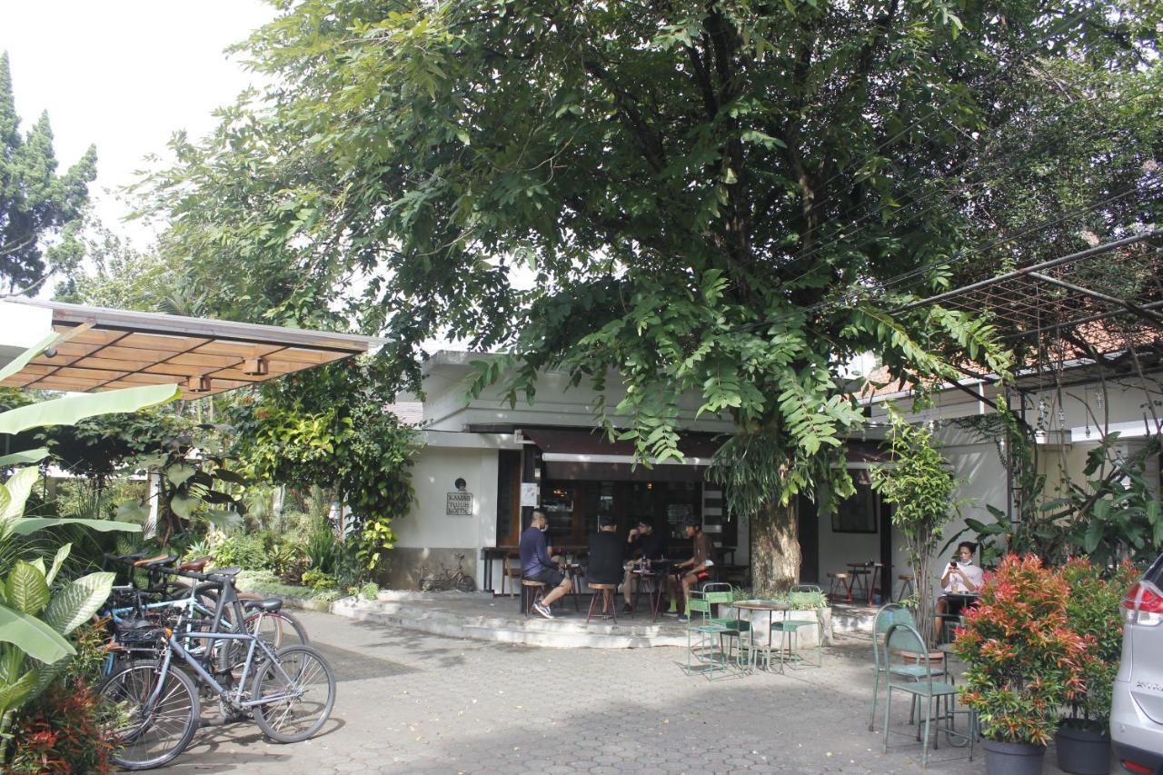 Hotel Bumi Asih Gedung Sate Bandung Buitenkant foto