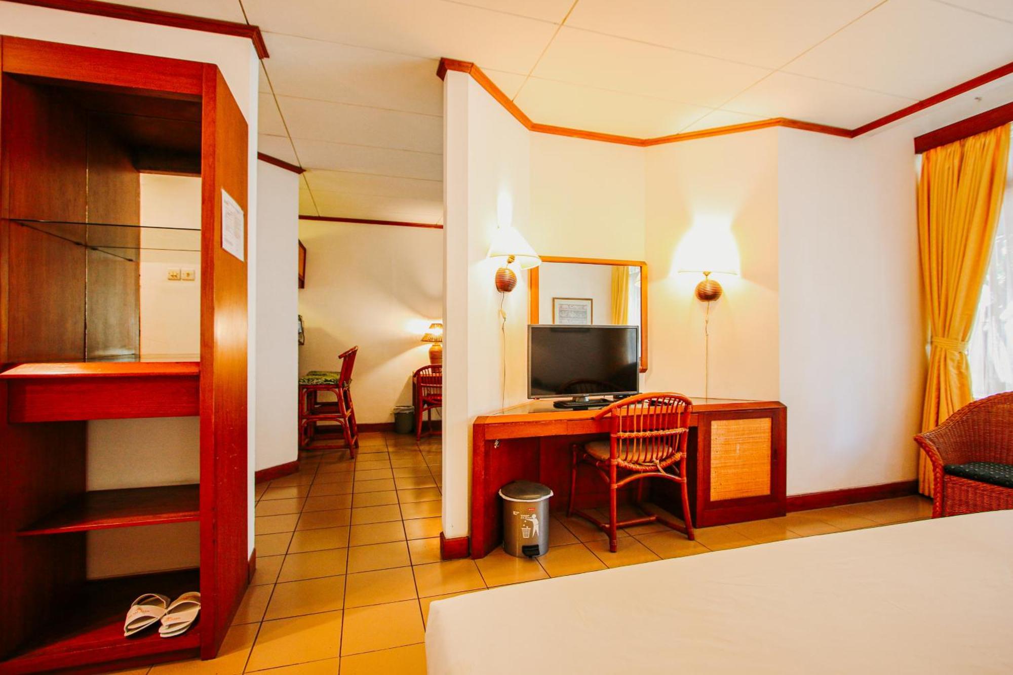 Hotel Bumi Asih Gedung Sate Bandung Buitenkant foto