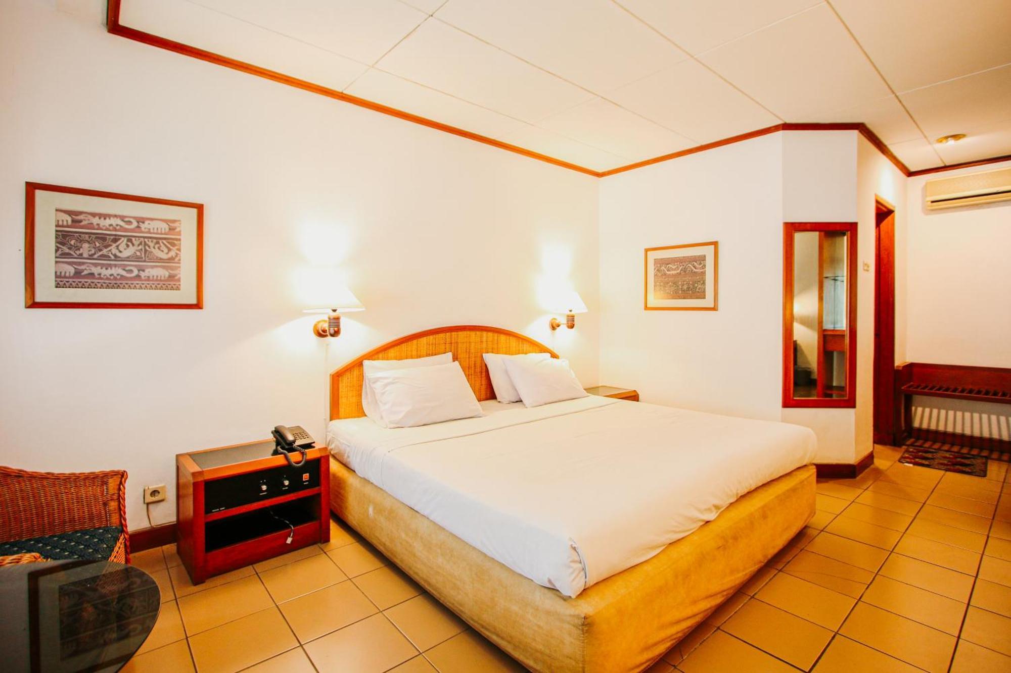 Hotel Bumi Asih Gedung Sate Bandung Buitenkant foto