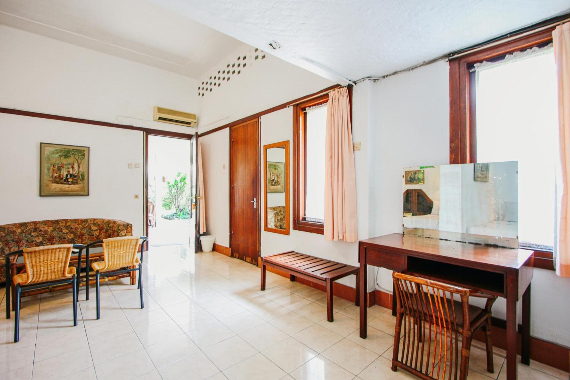 Hotel Bumi Asih Gedung Sate Bandung Buitenkant foto