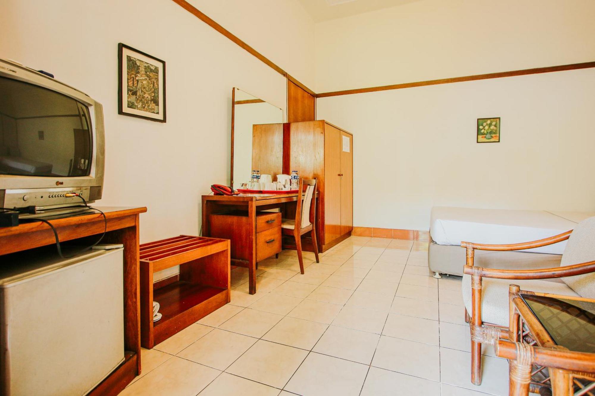 Hotel Bumi Asih Gedung Sate Bandung Buitenkant foto
