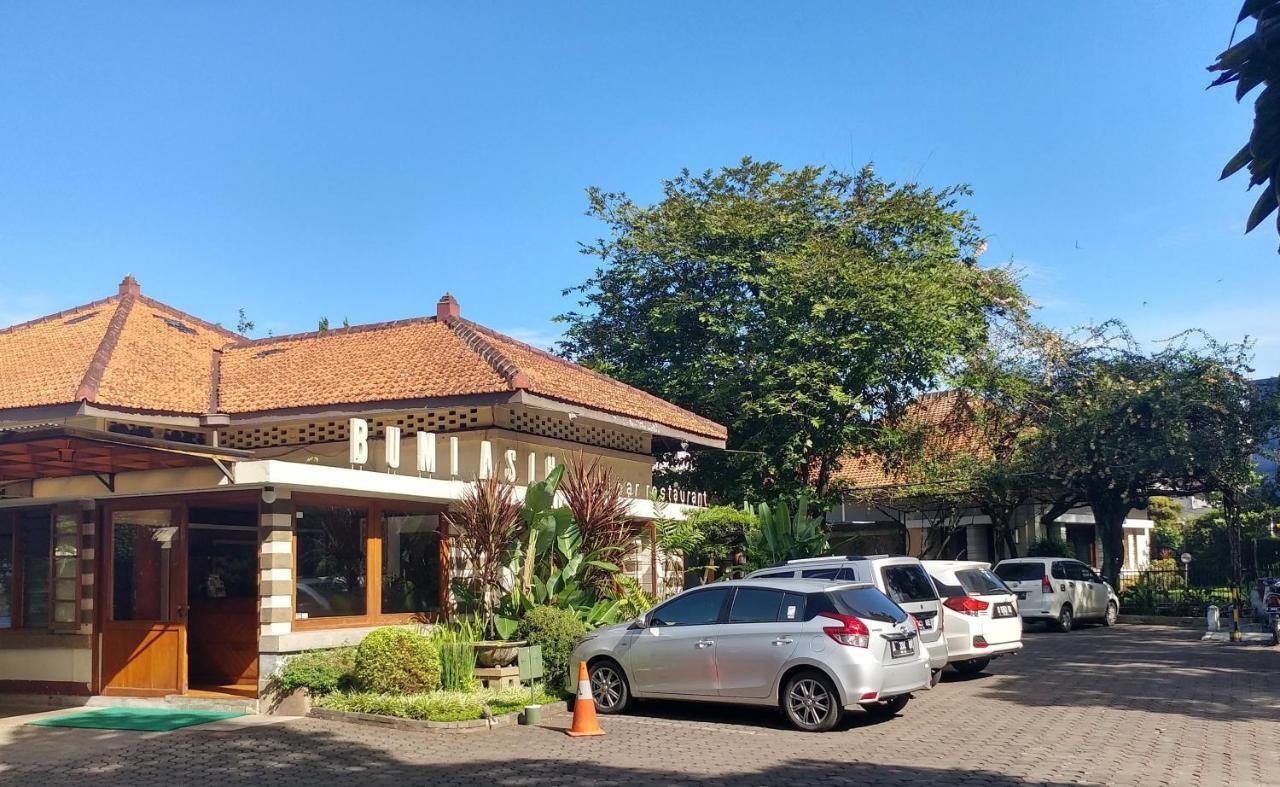 Hotel Bumi Asih Gedung Sate Bandung Buitenkant foto