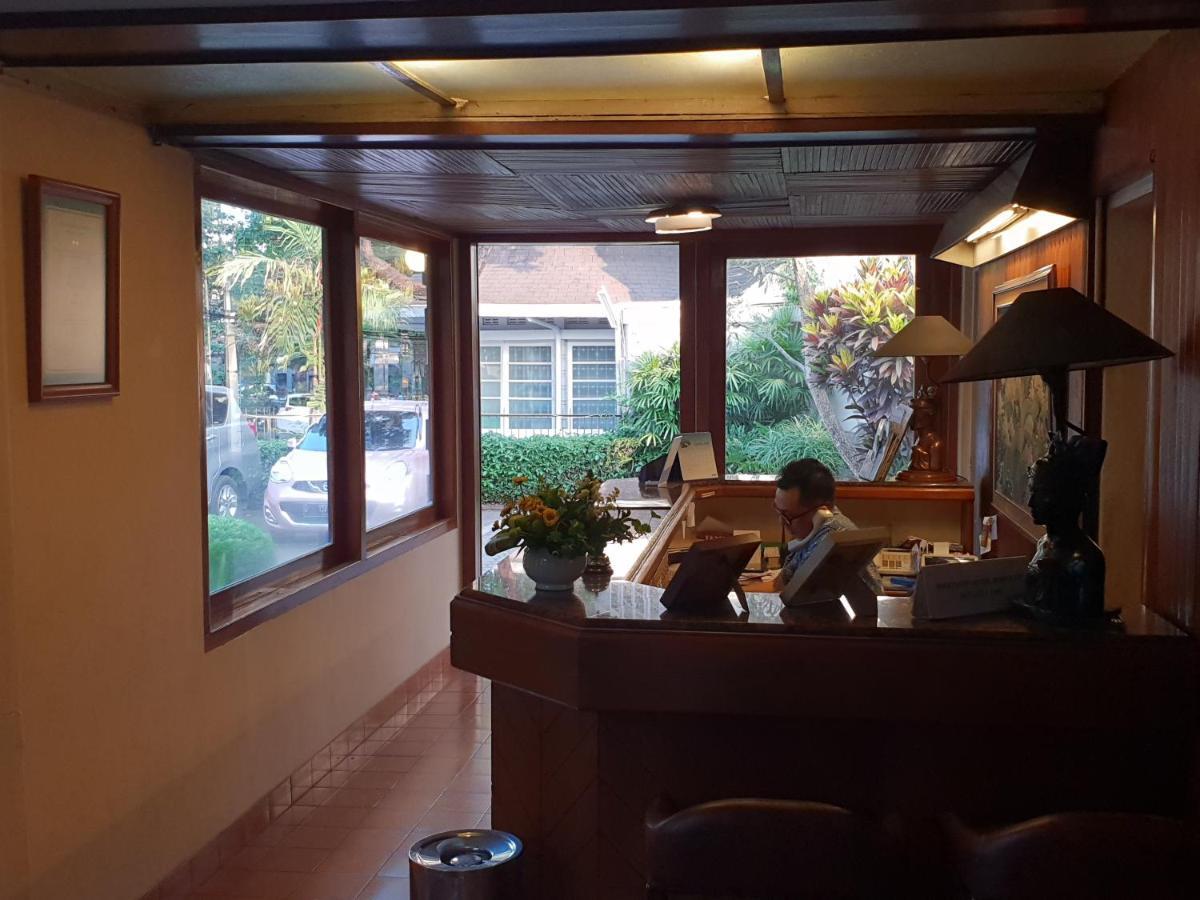 Hotel Bumi Asih Gedung Sate Bandung Buitenkant foto