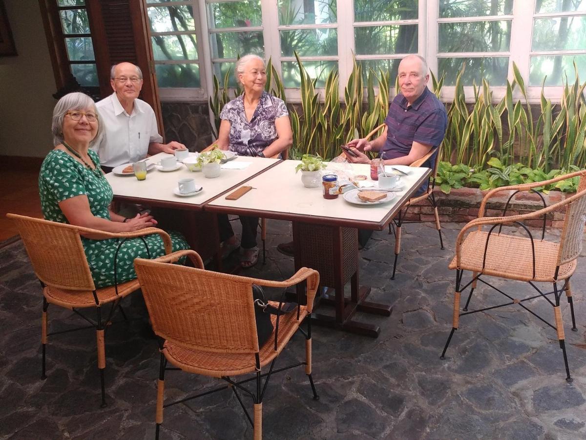 Hotel Bumi Asih Gedung Sate Bandung Buitenkant foto