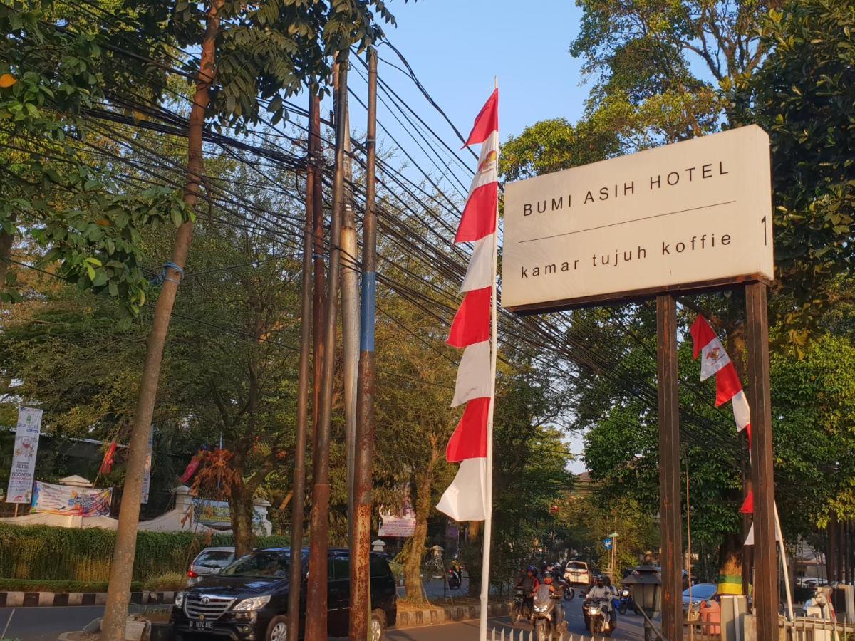 Hotel Bumi Asih Gedung Sate Bandung Buitenkant foto
